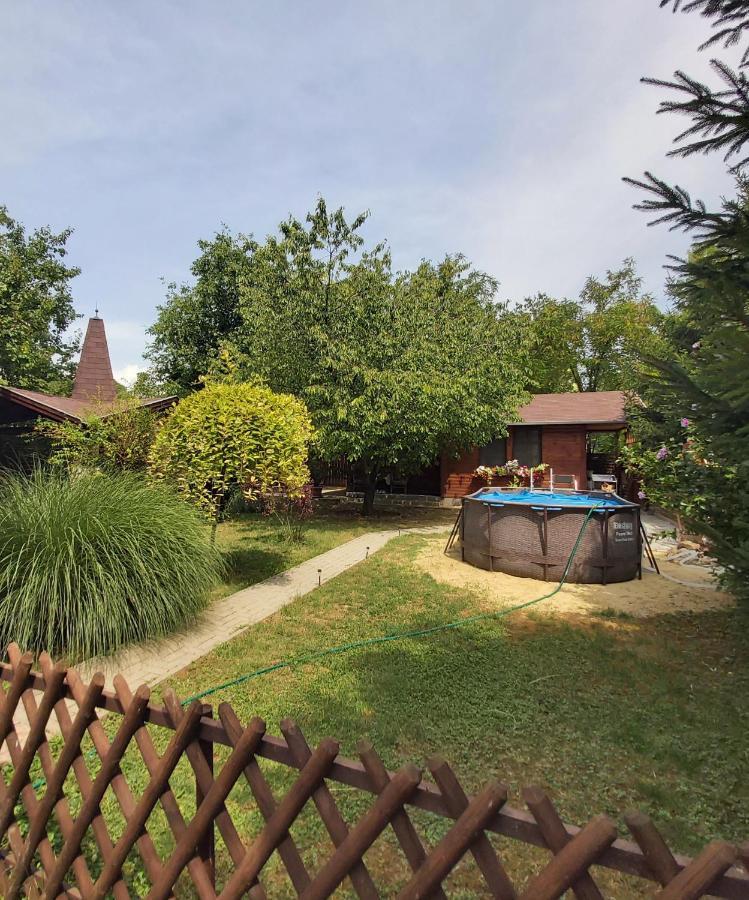 Melinda nyaralóház Balatonkenese Esterno foto