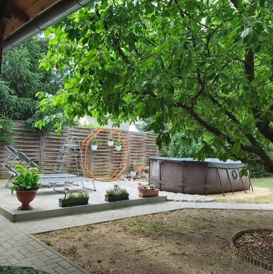 Melinda nyaralóház Balatonkenese Esterno foto