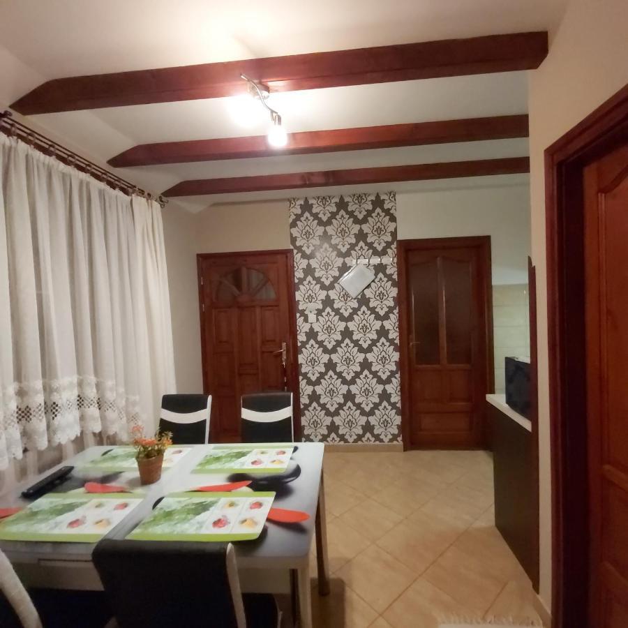 Melinda nyaralóház Balatonkenese Esterno foto